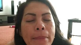 Azgın Asyalı olgun kadın